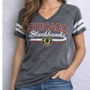 Chicago Blackhawks Women's V-Neck T-Shirt Medium NWOT NHL Vintage HockeyNHL